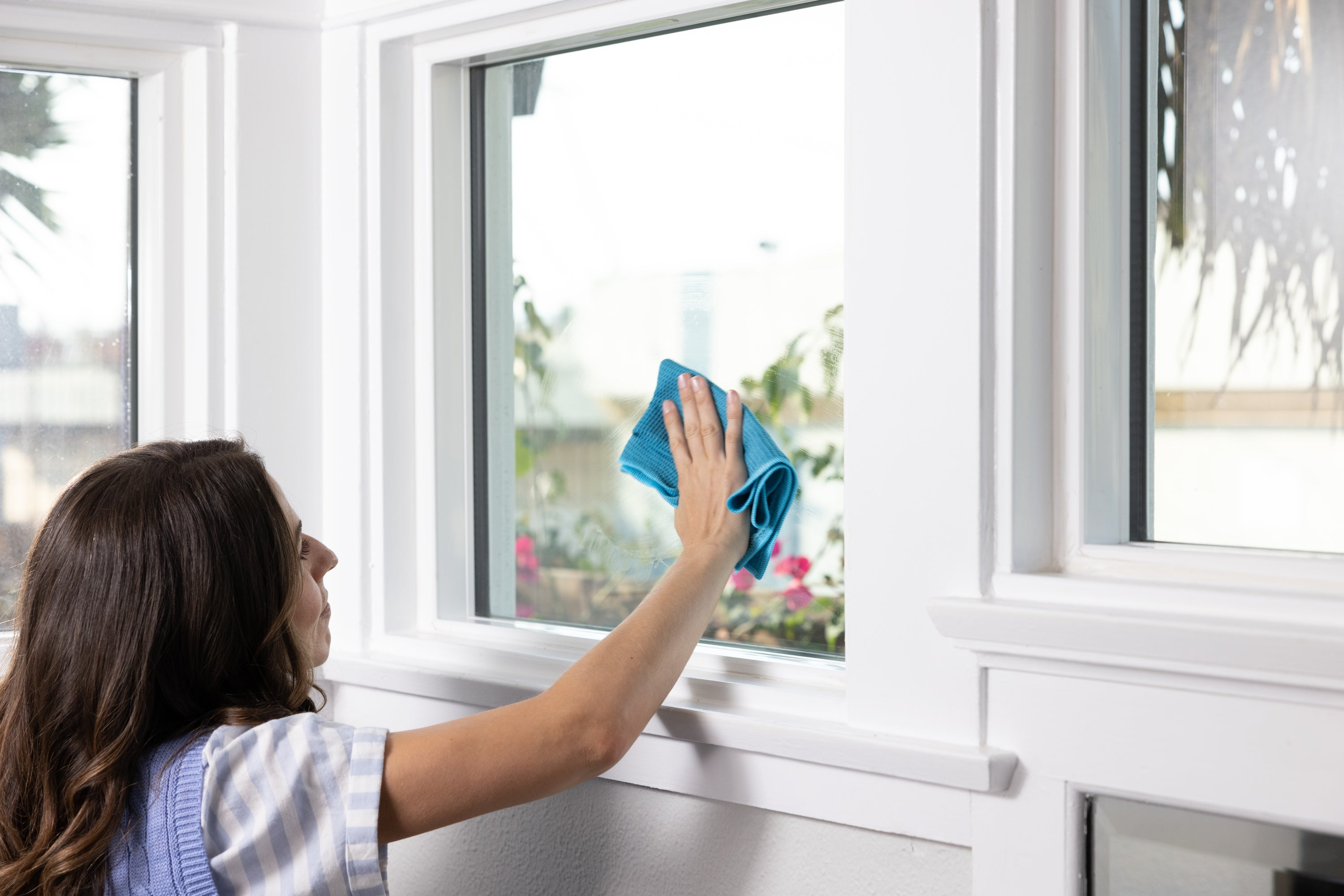How to Clean Windows With Microfiber Cloth | No Streaks – E-Cloth USA